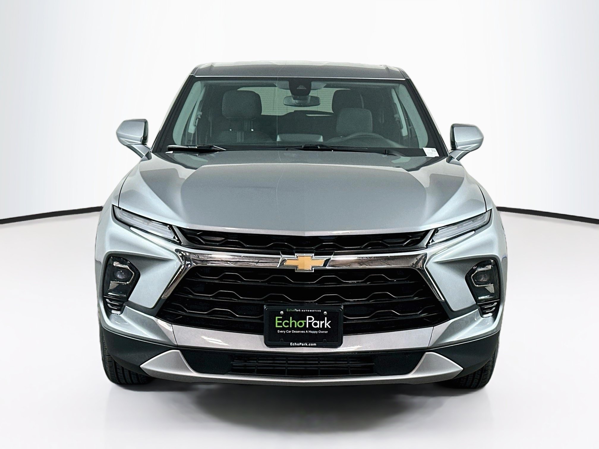 Used 2026 Chevrolet Blazer LT FWD image 2
