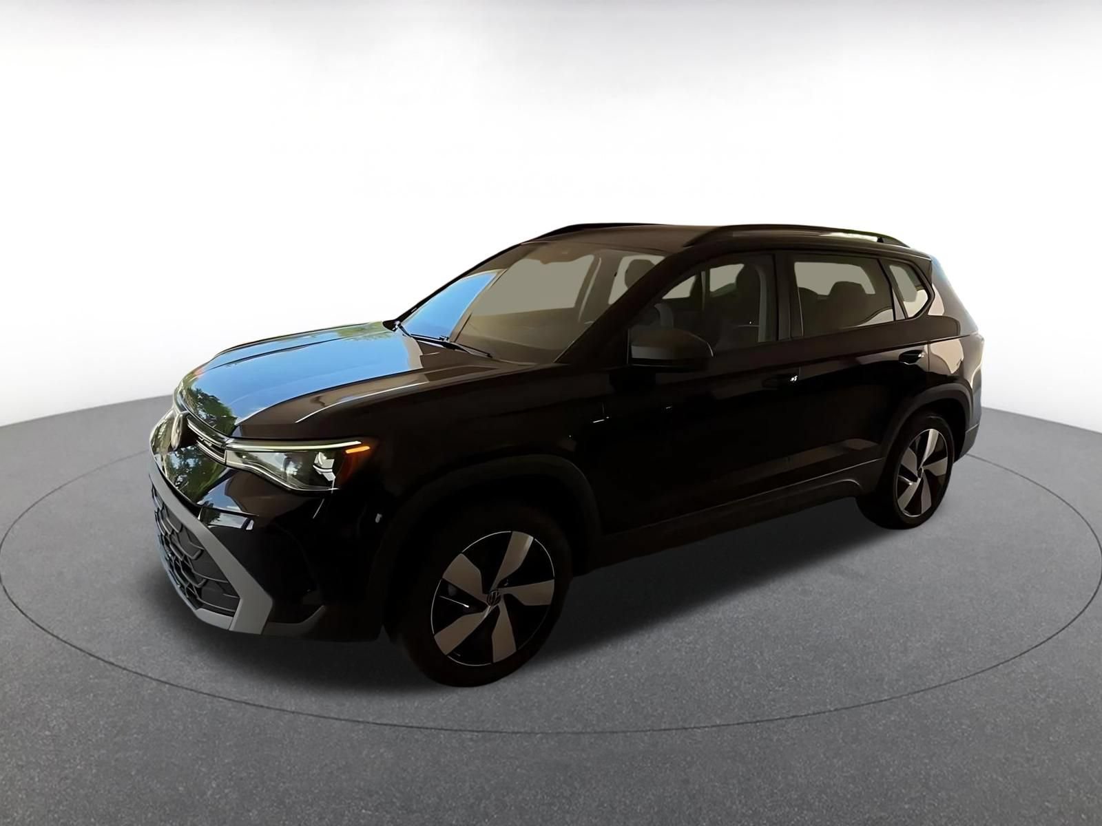 Used 2025 Volkswagen Taos S AWD/4WD image 8