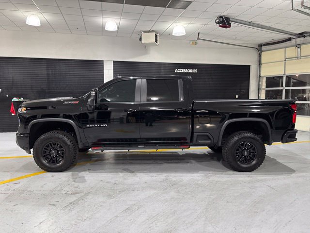 Used 2026 Chevrolet Silverado 2500 ZR2 AWD/4WD image 5