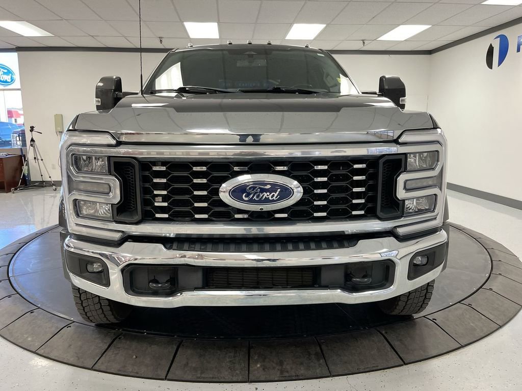 Used 2023 Ford F450 Lariat w/ FX4 Off-Road Package image 3