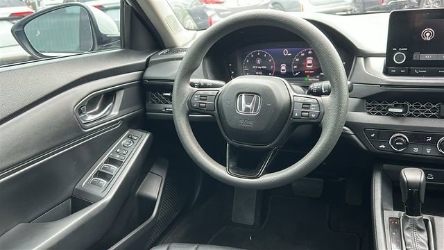 Used 2023 Honda Accord EX image 24