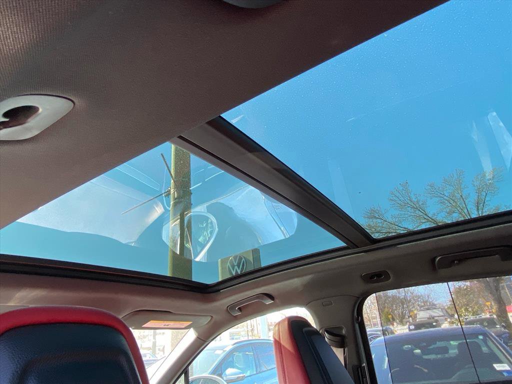 Used 2023 Porsche Cayenne Platinum Edition image 19