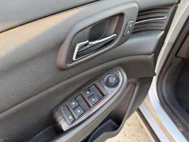 Used 2015 Chevrolet Malibu LT image 12