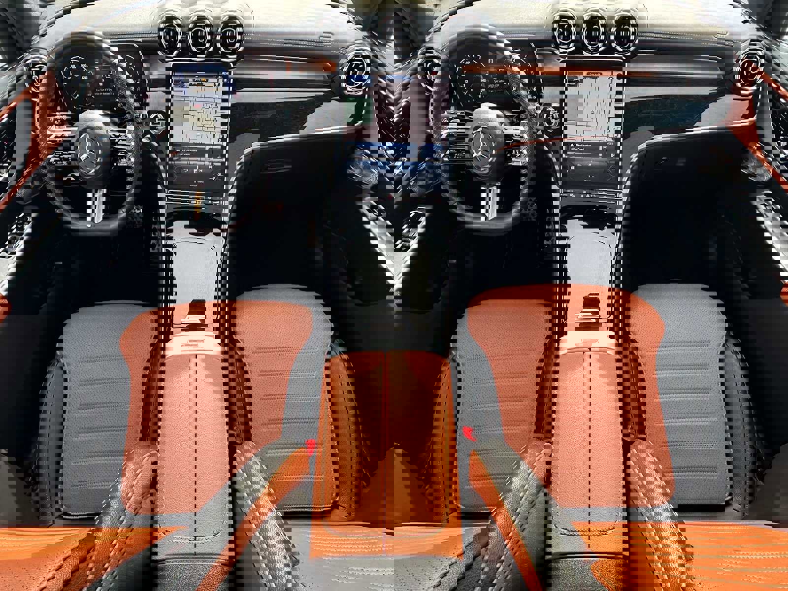 Used 2024 Mercedes-Benz GLC 300 4MATIC image 18