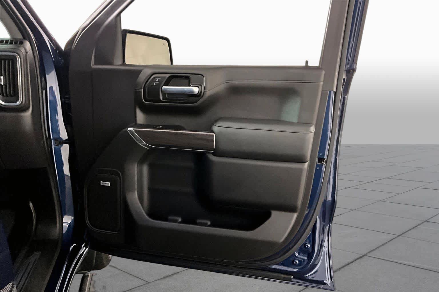 Certified 2022 Chevrolet Silverado 1500 LTZ w/ LTZ Premium Texas Edition AWD/4WD image 21
