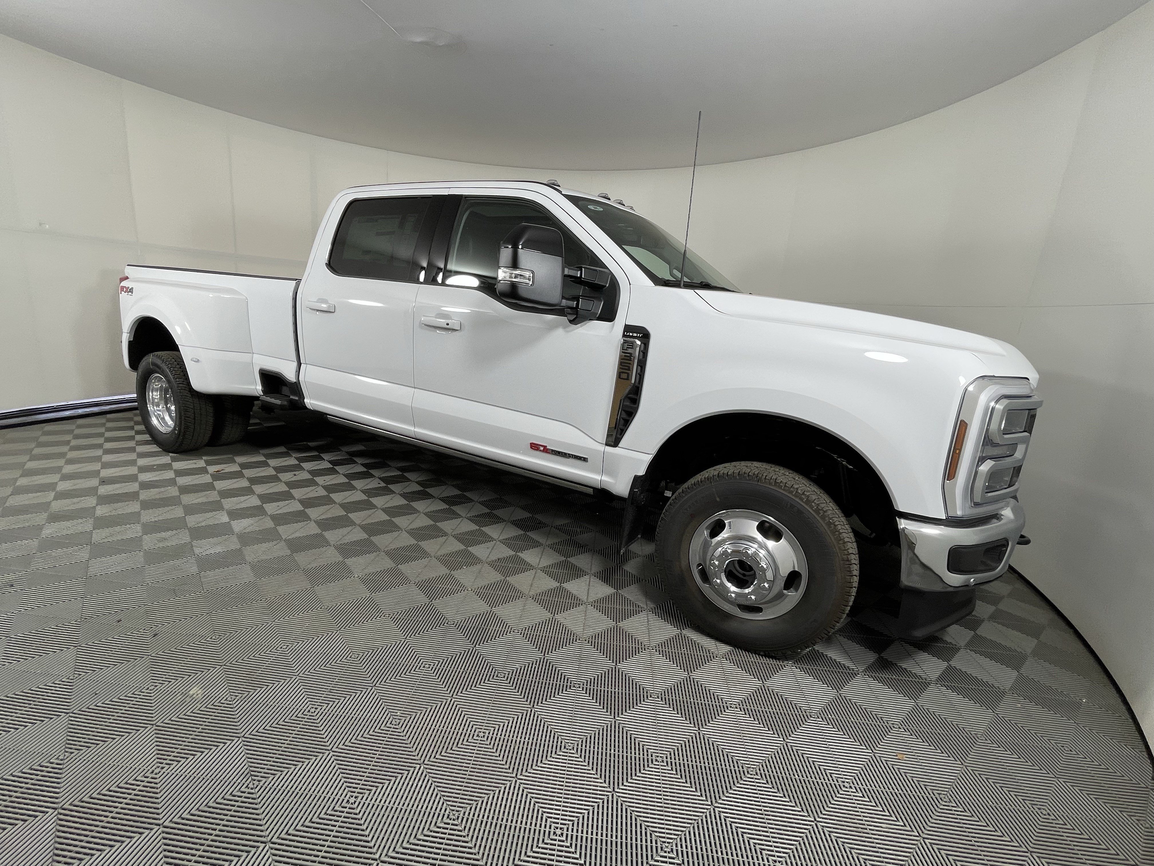 New 2026 Ford F350 Lariat w/ Lariat Ultimate Package AWD/4WD image 6