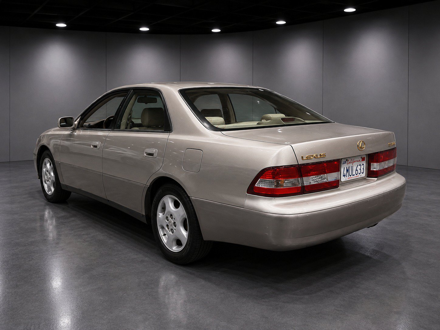 Used 2000 Lexus ES 330 FWD image 4