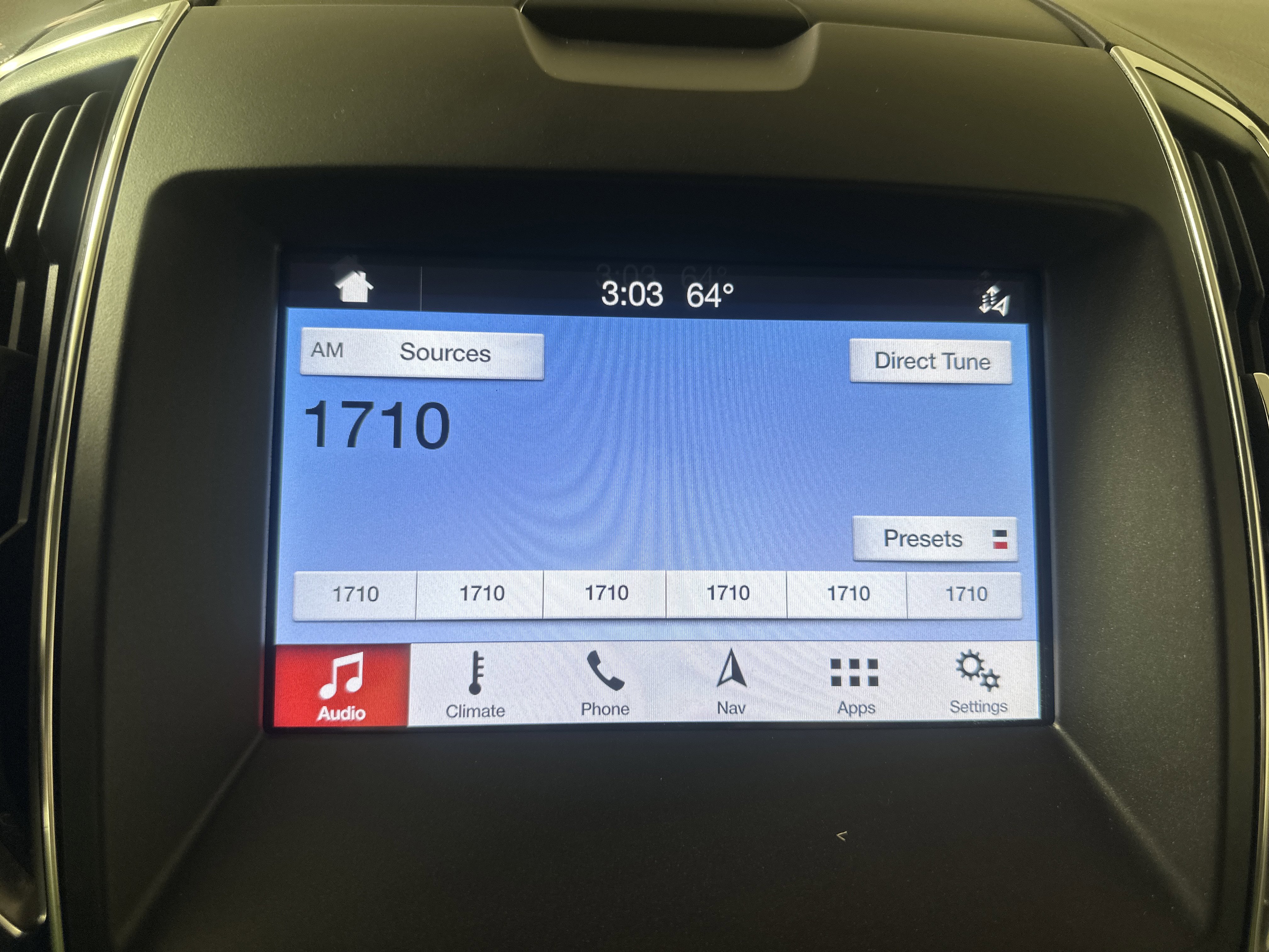 Used 2019 Ford Edge Titanium w/ Cold Weather Package AWD/4WD image 15