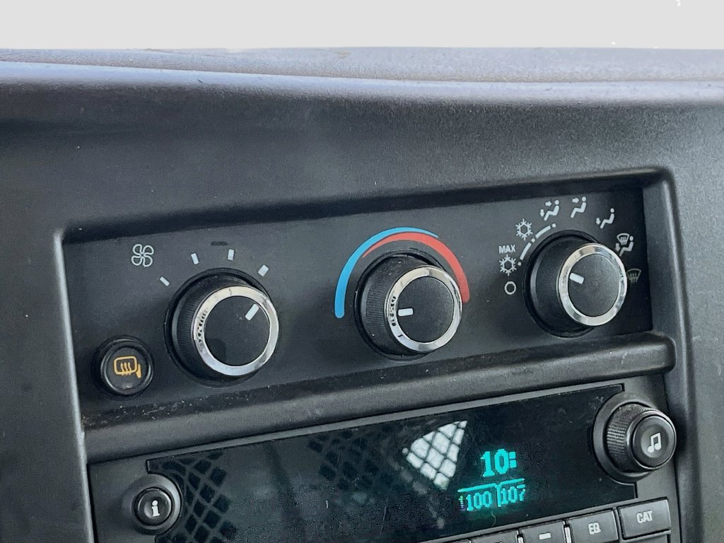 Used 2024 Chevrolet Express 2500 w/ Driver Convenience Package RWD image 15