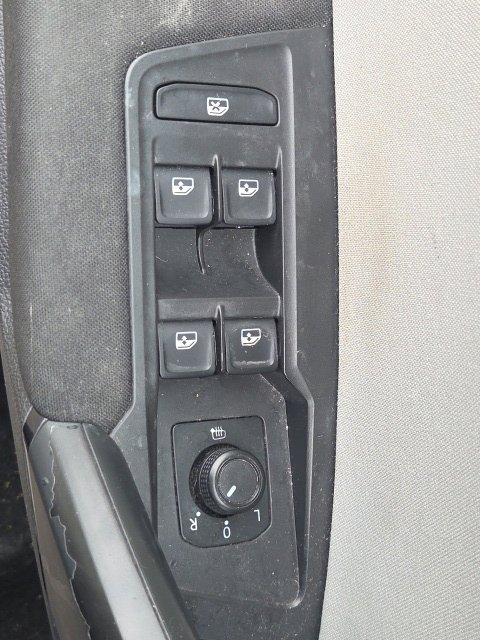Used 2019 Volkswagen Tiguan S w/ Driver Assistance Package FWD image 22
