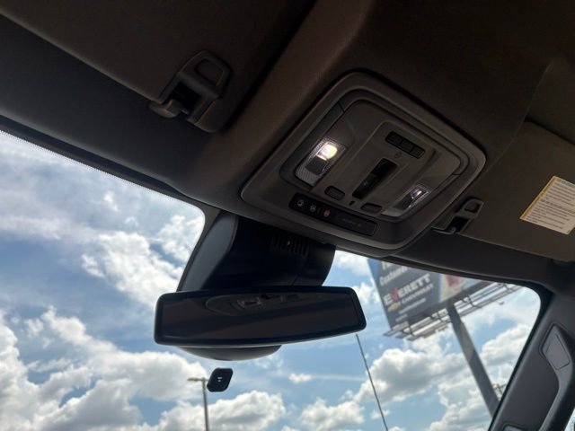 Used 2024 GMC Sierra 3500 SLT w/ SLT Premium Package image 25