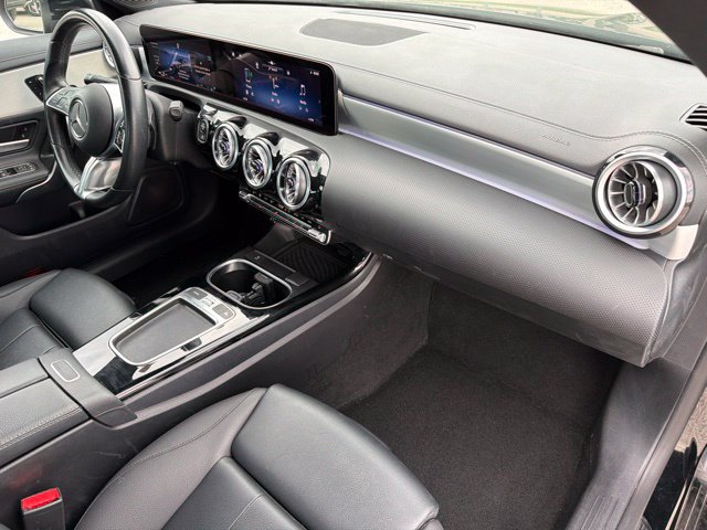 Used 2025 Mercedes-Benz CLA 250 image 11
