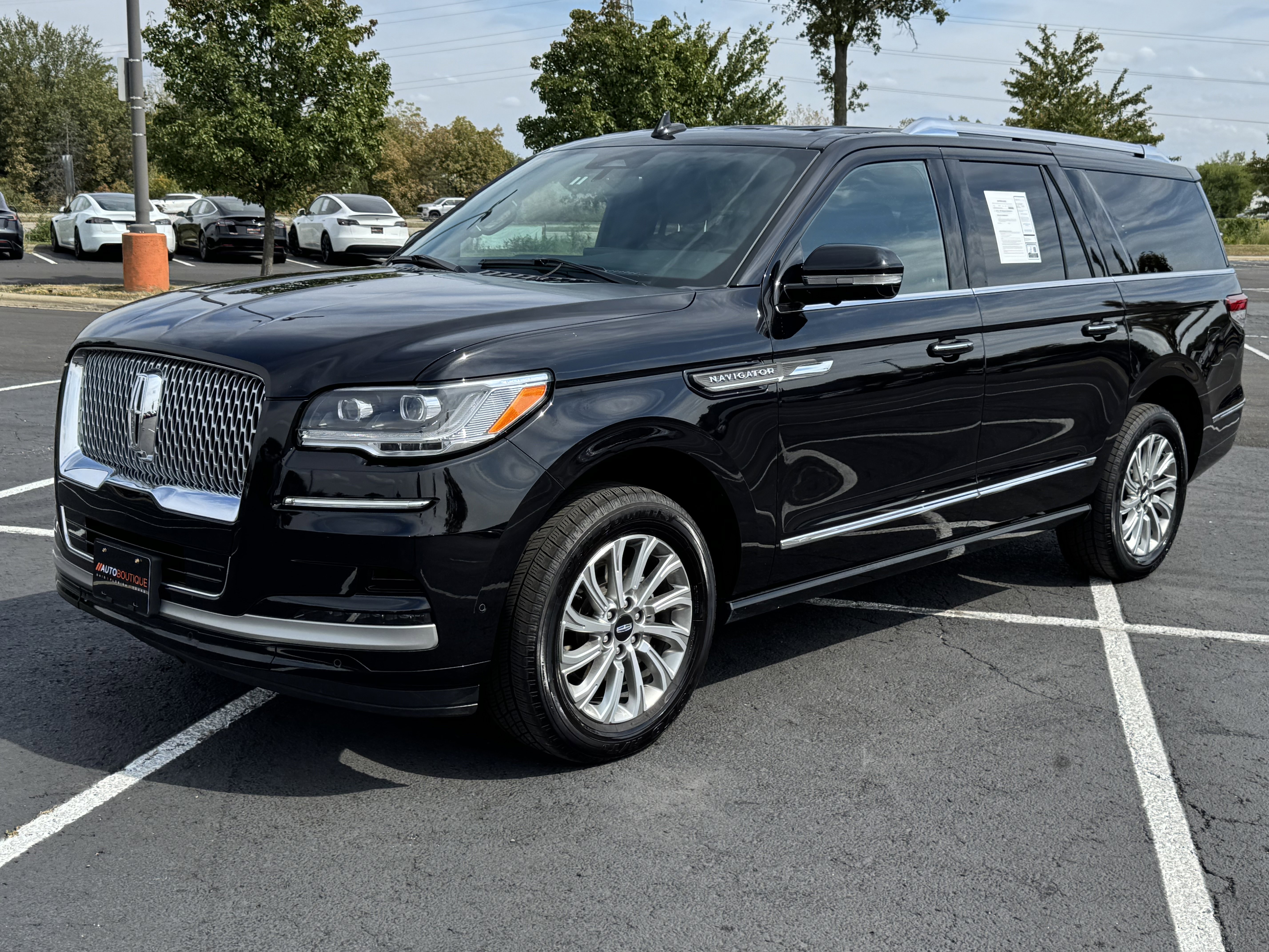 Used 2024 Lincoln Navigator L 4WD image 6