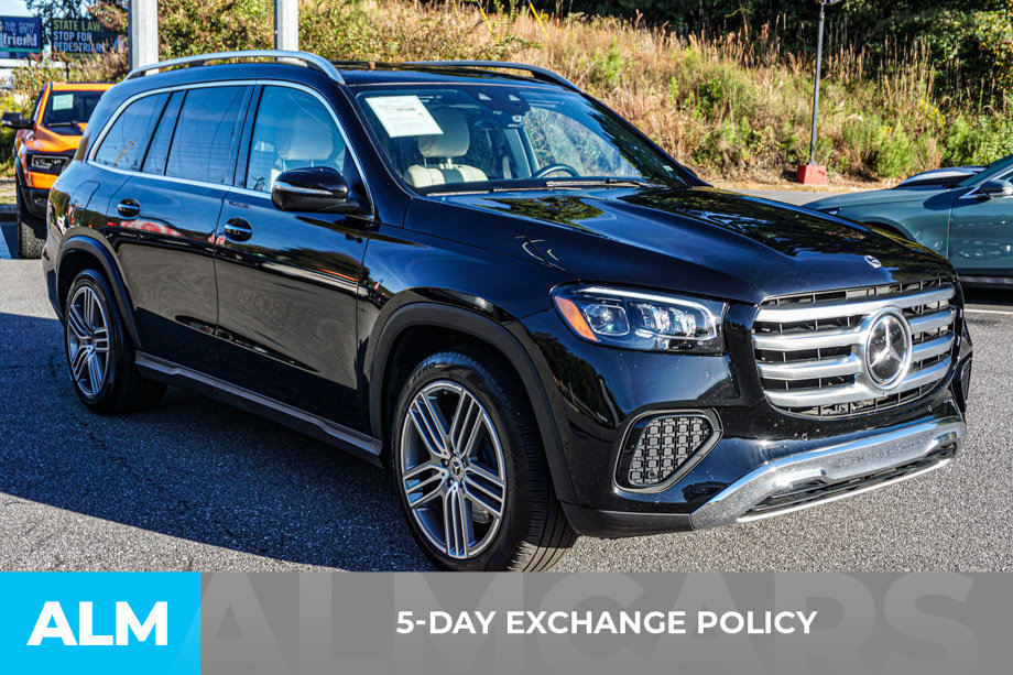 Used 2025 Mercedes-Benz GLS 450 4MATIC image 3