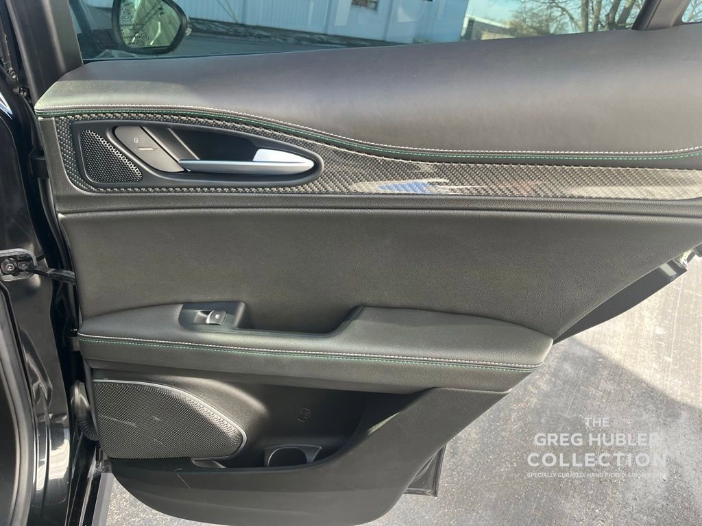 Used 2020 Alfa Romeo Stelvio Quadrifoglio image 13