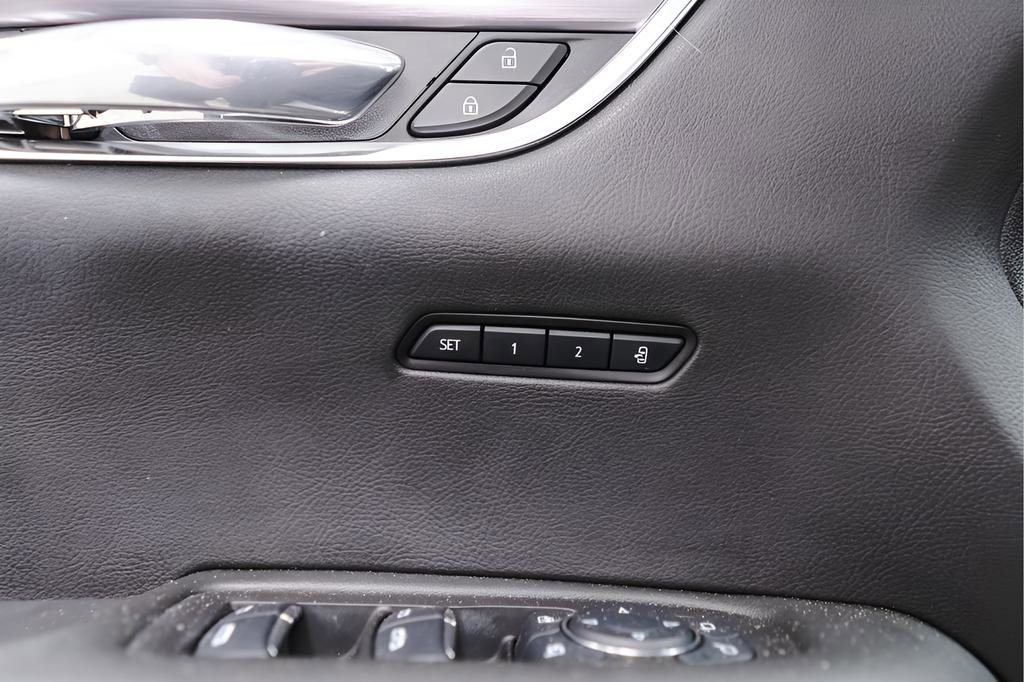 Used 2023 Cadillac XT6 Luxury image 26