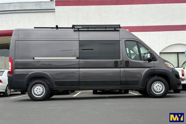 Used 2024 RAM ProMaster 2500 w/ Safety Group FWD image 3