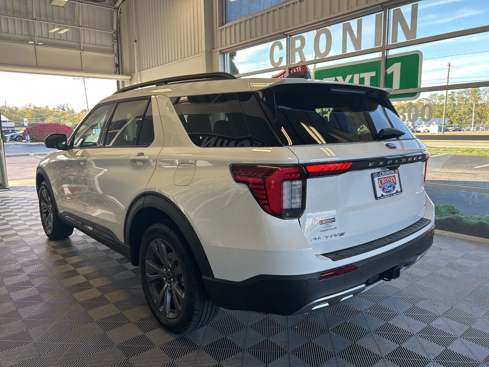 New 2026 Ford Explorer Active w/ Active Comfort Package image 4