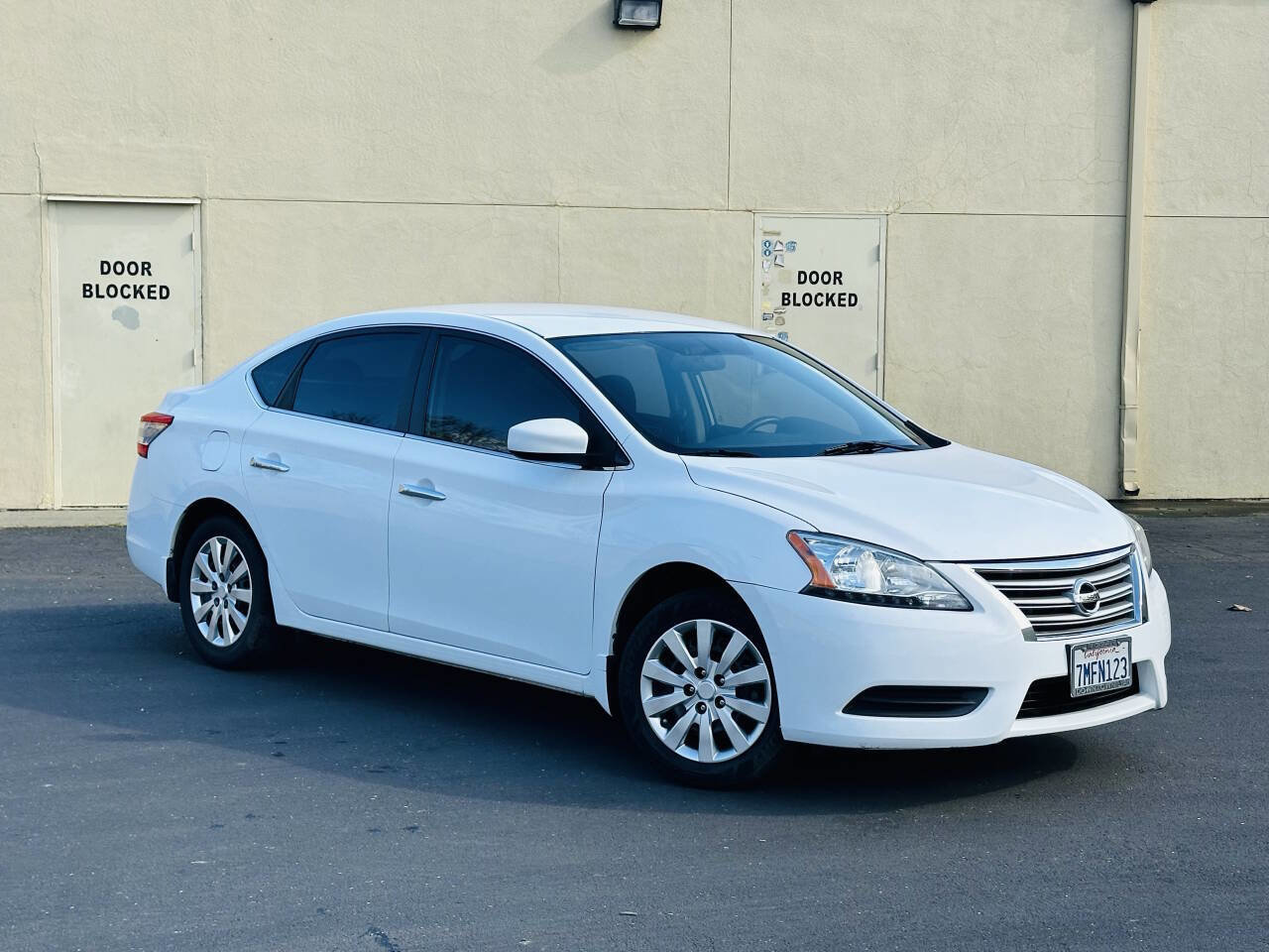 Used 2015 Nissan Sentra SV image 2