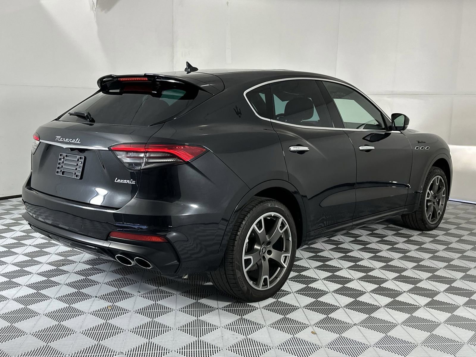 Used 2023 Maserati Levante Modena AWD/4WD image 8