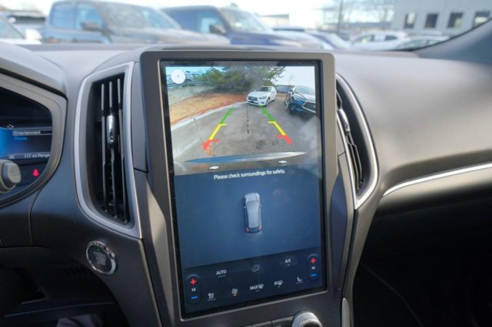 Used 2023 Ford Edge ST-Line w/ Class II Trailer Tow Package AWD/4WD image 22