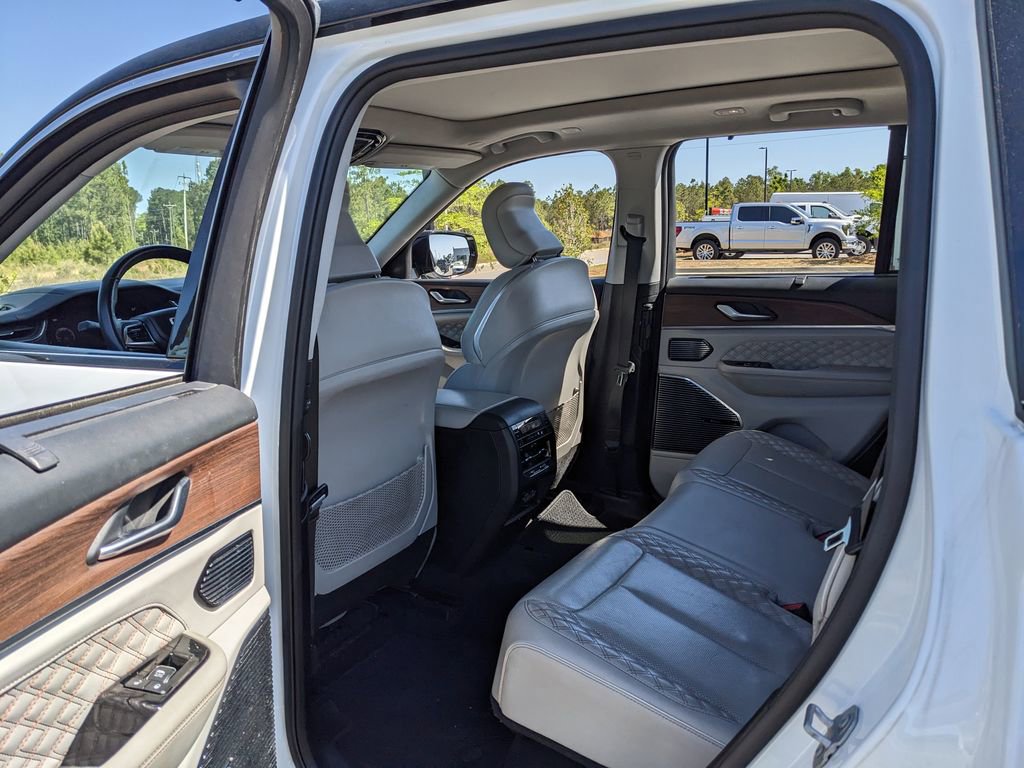 Certified 2022 Jeep Grand Cherokee Summit w/ Adv Protech Group IV AWD/4WD image 44