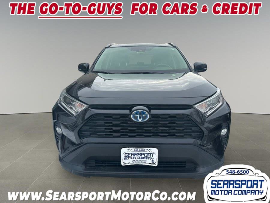 Used 2020 Toyota RAV4 XLE image 2