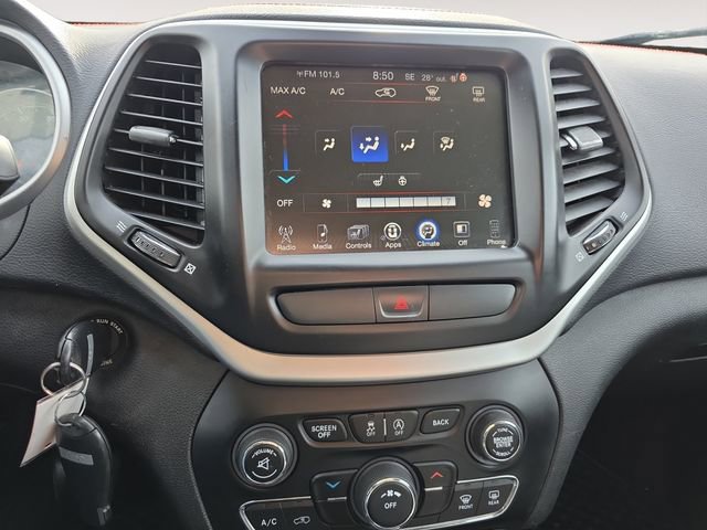 Used 2015 Jeep Cherokee Trailhawk w/ Cold Weather Group image 10