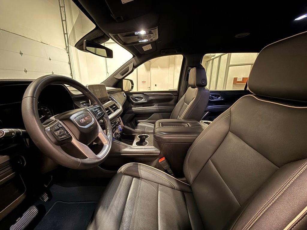Used 2021 GMC Yukon XL SLT image 17