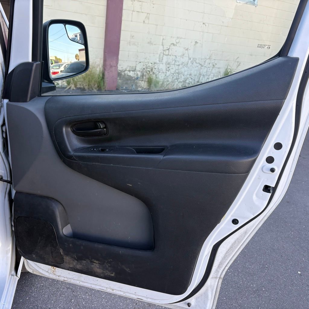 Used 2020 Nissan NV200 S w/ Back Door Glass Package image 17
