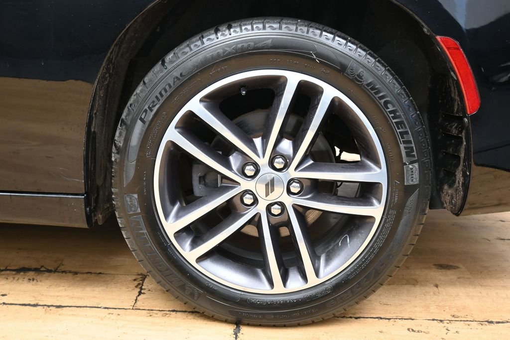 Used 2019 Dodge Charger SXT AWD/4WD image 13
