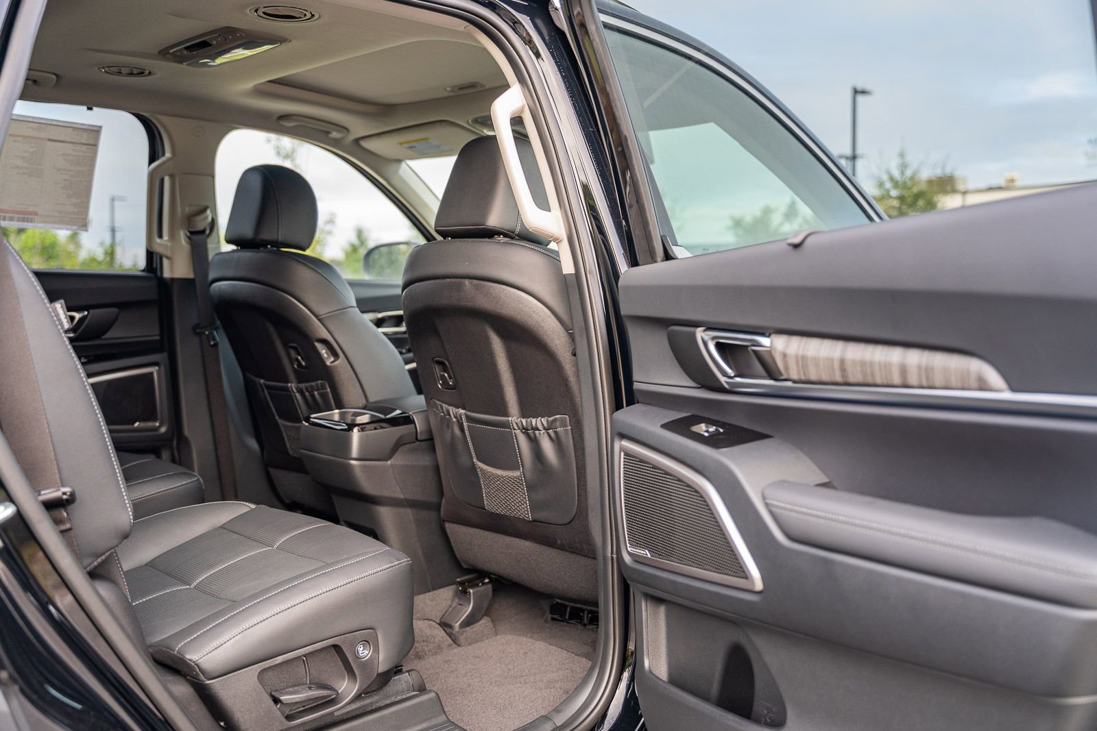 New 2025 Kia Telluride EX w/ EX Captain's Chair Package image 8