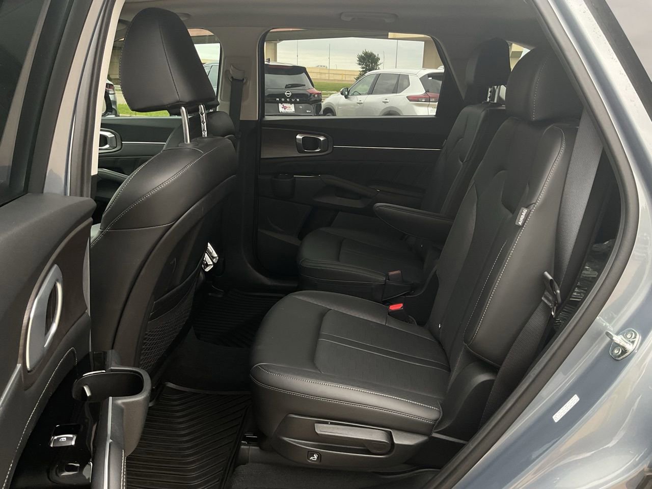 Used 2024 Kia Sorento SX AWD/4WD image 11