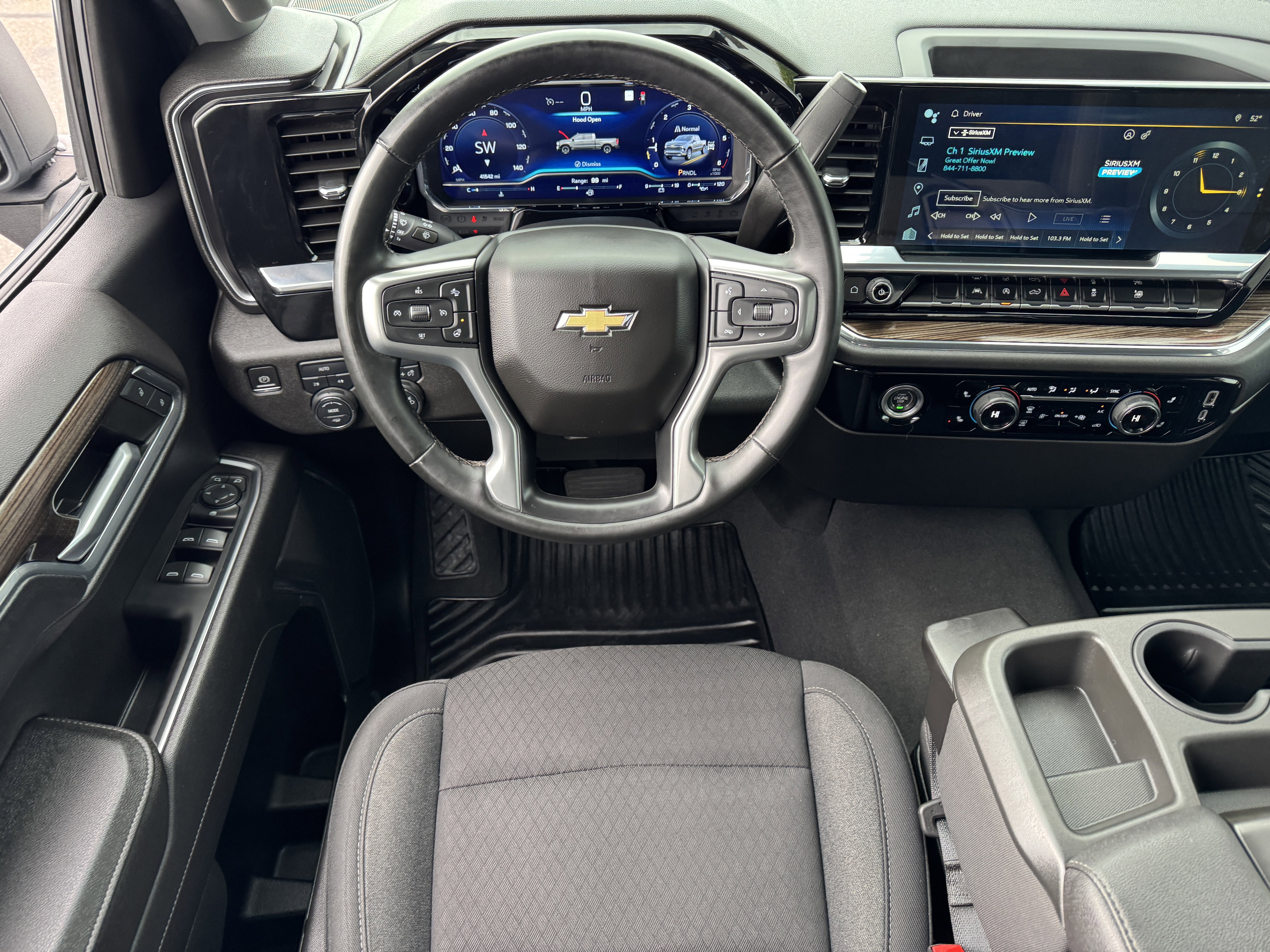 Used 2023 Chevrolet Silverado 1500 LT image 18