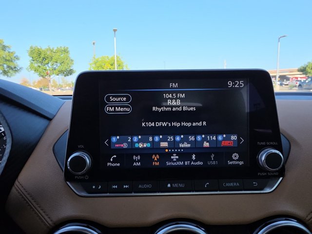 Used 2022 Nissan Sentra SV w/ SV Premium Package FWD image 8