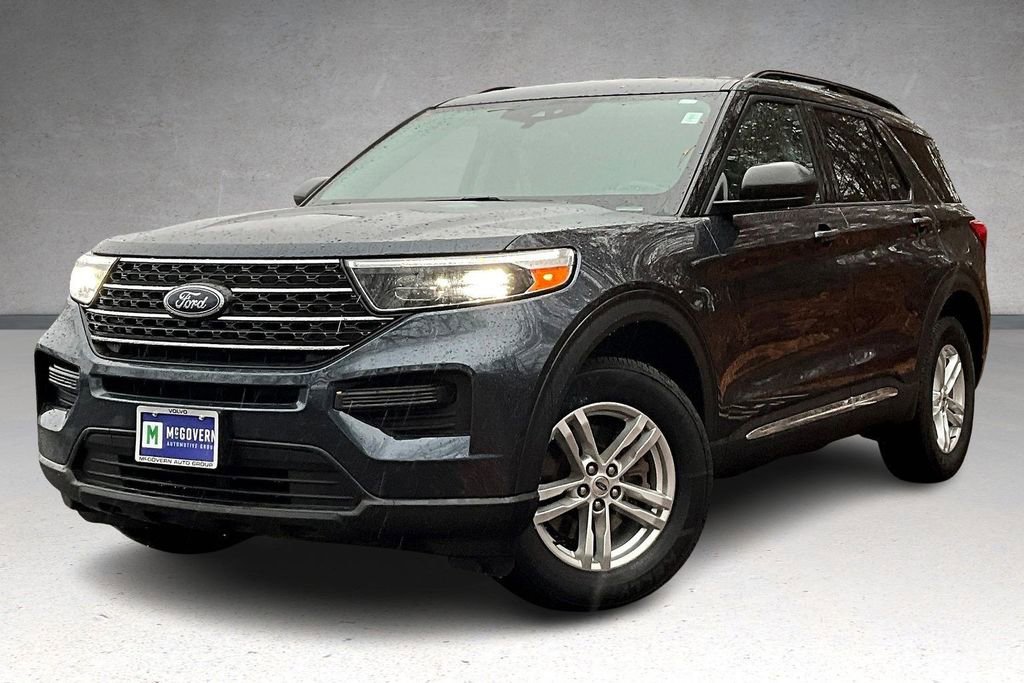 Used 2023 Ford Explorer XLT image 1