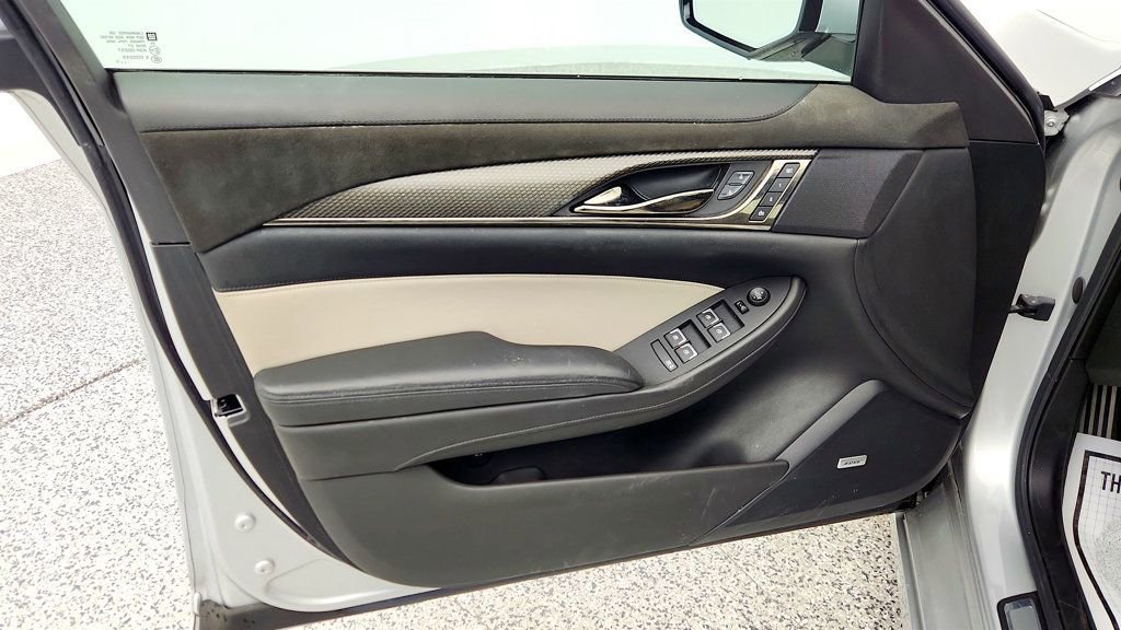 Used 2016 Cadillac CTS V w/ Luxury Package image 10