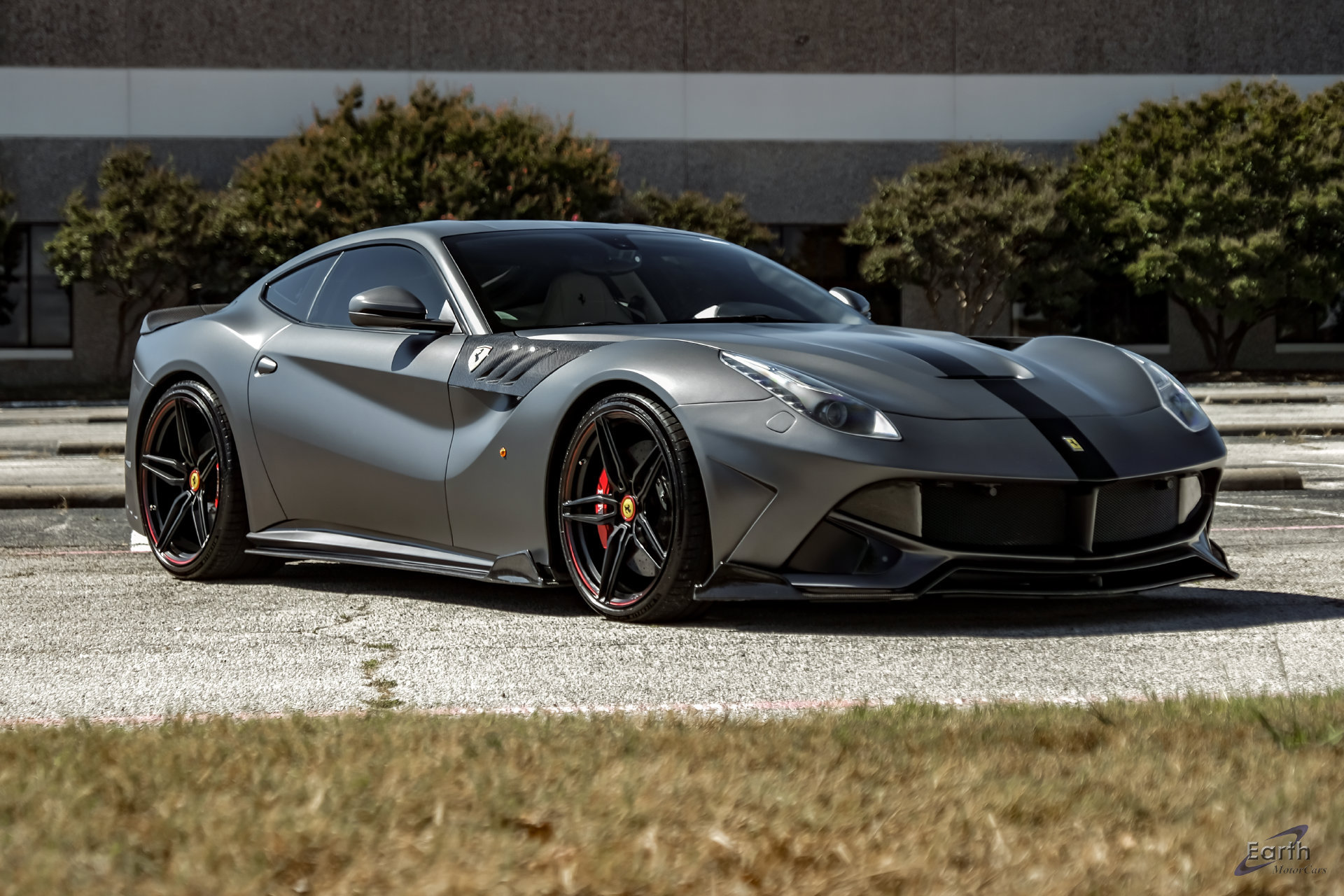 Used 2014 Ferrari F12 Berlinetta RWD image 31