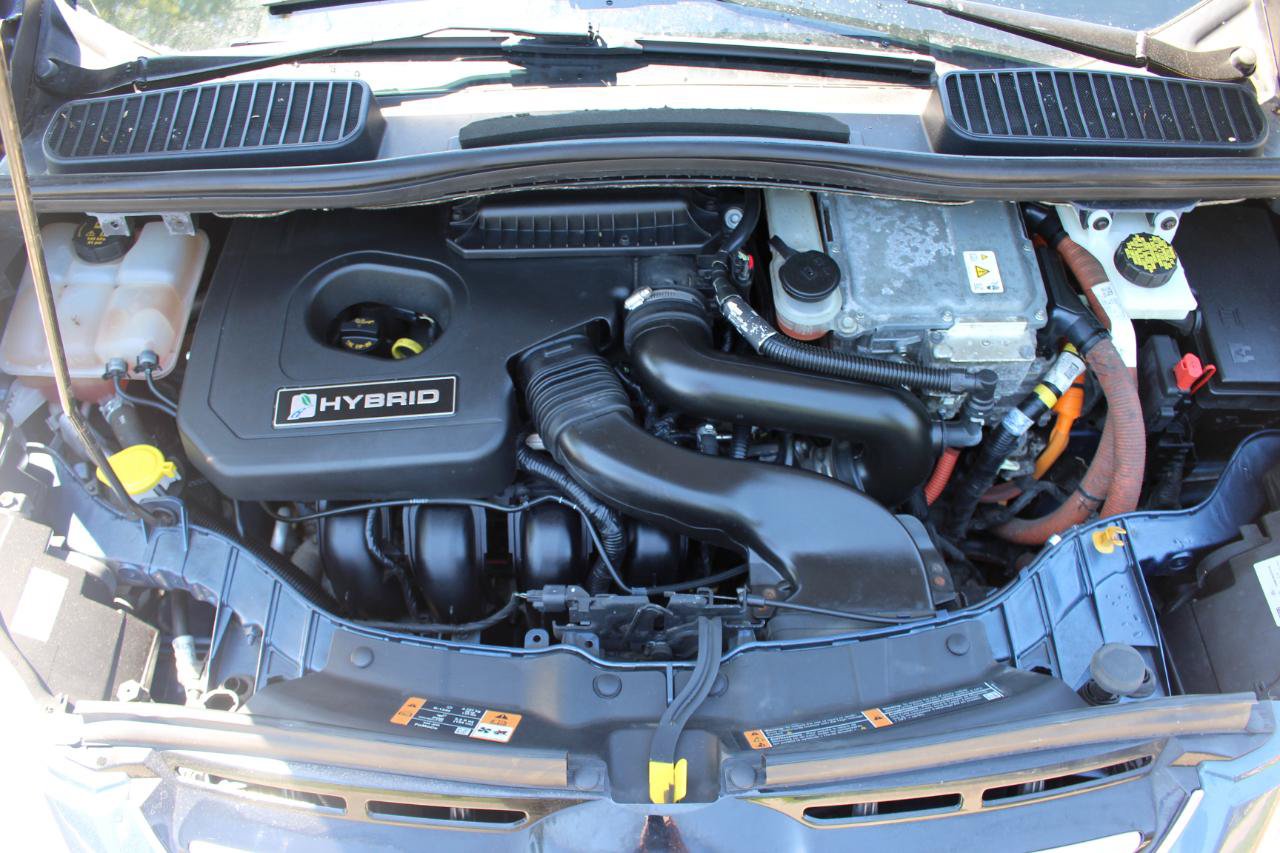Used 2018 Ford C-MAX SE w/ Cold Weather Package FWD image 46