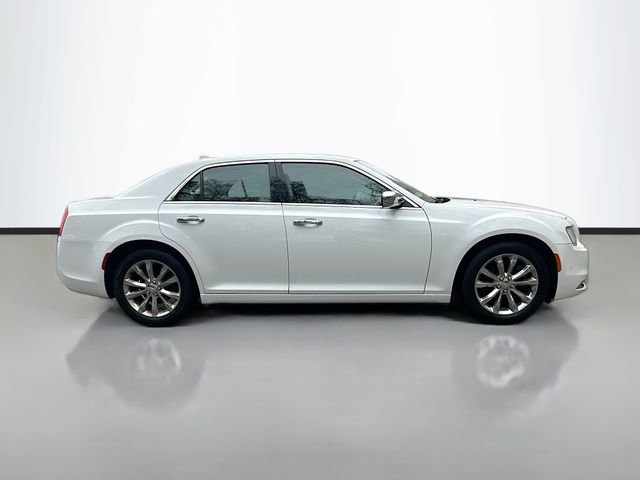 Used 2018 Chrysler 300 Limited w/ Safetytec Plus Group image 5