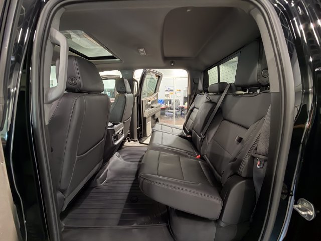 Used 2023 GMC Sierra 1500 Denali w/ Denali Reserve Package AWD/4WD image 13