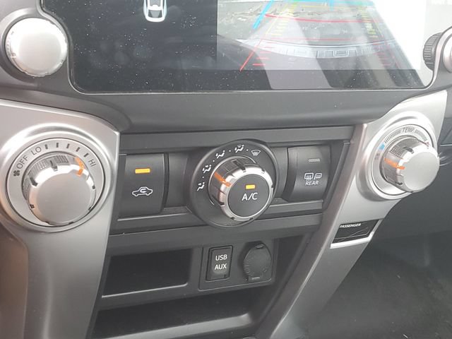 Used 2018 Toyota 4Runner SR5 Premium AWD/4WD image 28