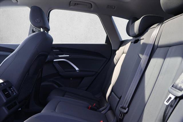 New 2025 Audi Q5 Premium AWD/4WD image 17
