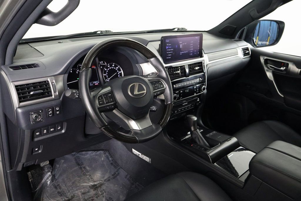 Used 2023 Lexus GX 460 Luxury w/ Off Road Package image 7