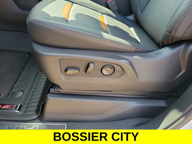 New 2026 GMC Sierra 1500 AT4 w/ AT4 Premium Package AWD/4WD image 12
