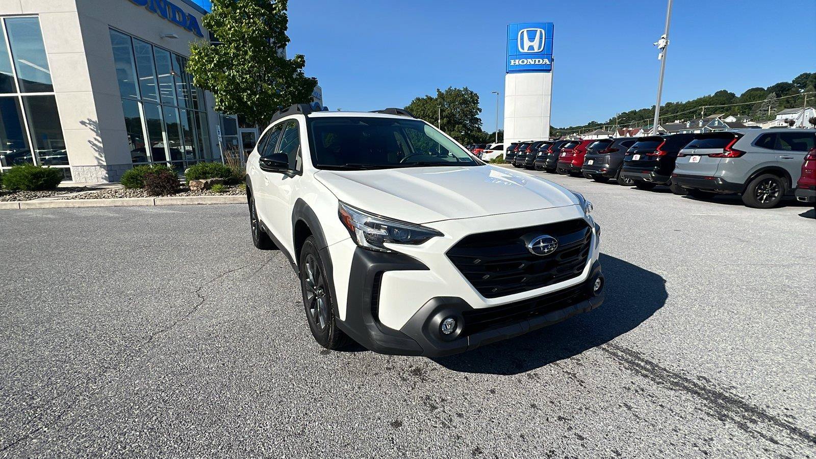 Used 2023 Subaru Outback Onyx Edition XT AWD/4WD image 2
