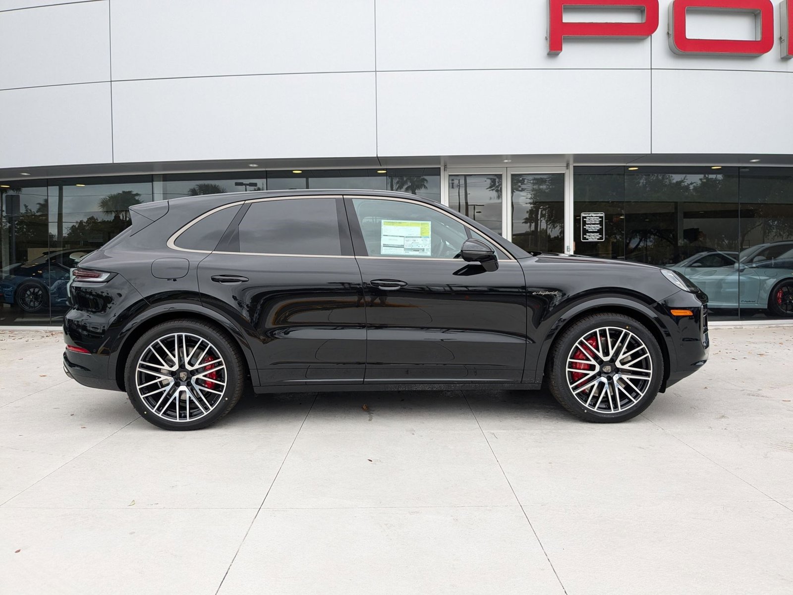 New 2025 Porsche Cayenne Turbo AWD/4WD image 7