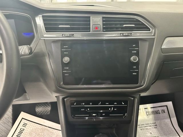 Certified 2022 Volkswagen Tiguan SE w/ Panoramic Sunroof Package image 6