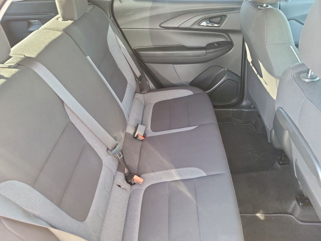 Used 2023 Chevrolet TrailBlazer LT AWD/4WD image 31