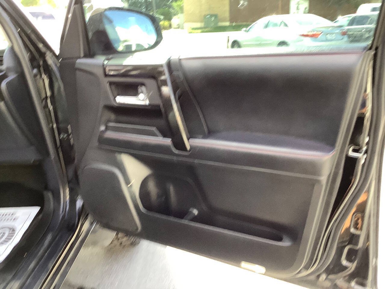 Used 2022 Toyota 4Runner TRD Off-Road Premium AWD/4WD image 49